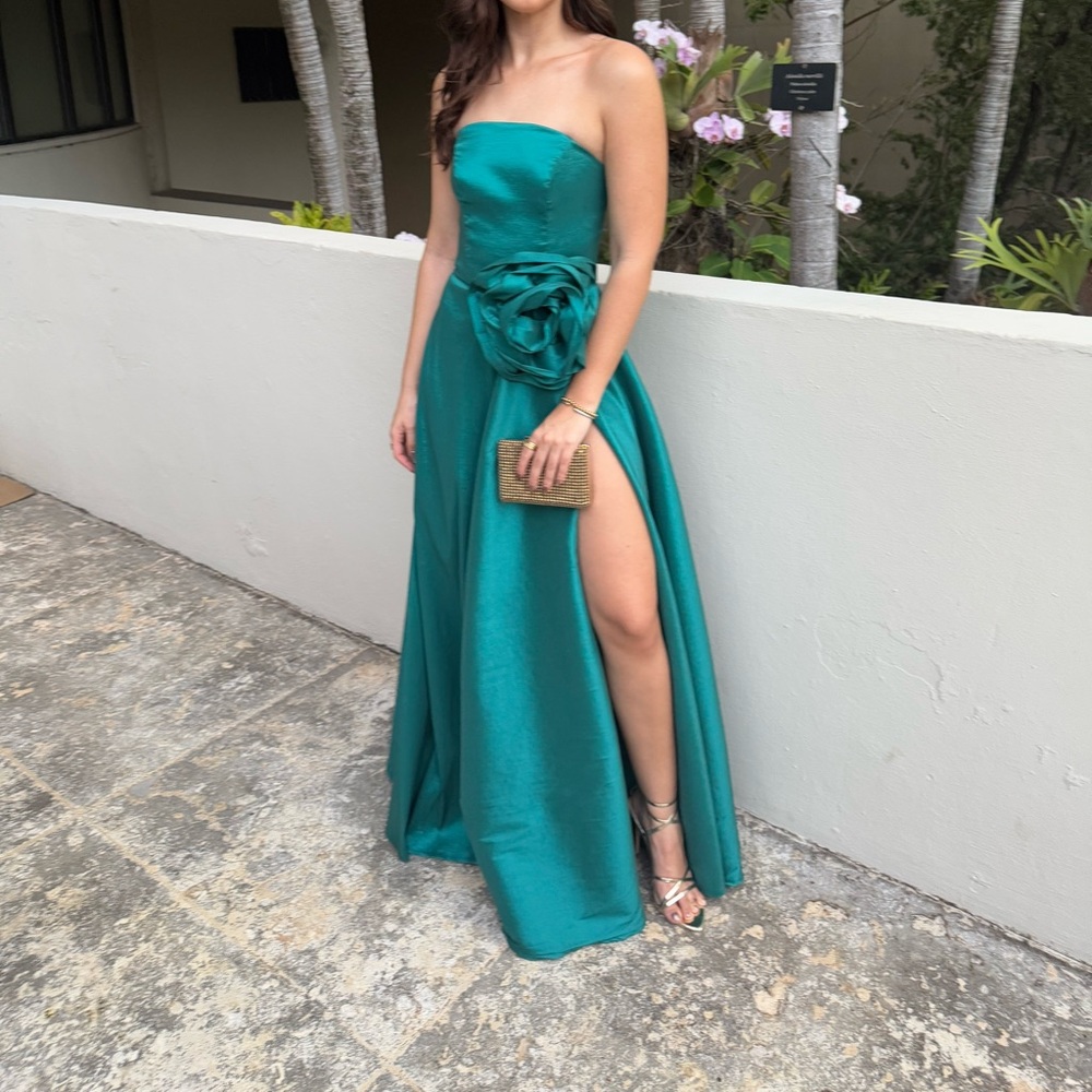 Elegant Teal Strapless Evening Gown Black Tie